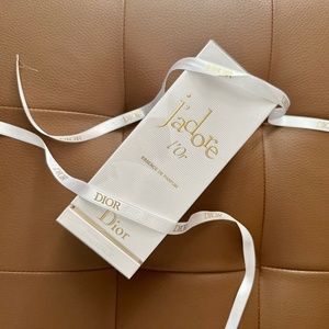 DIOR J’adore L’or eau de parfum. Brand new in box. Large size (17fl) Perfume